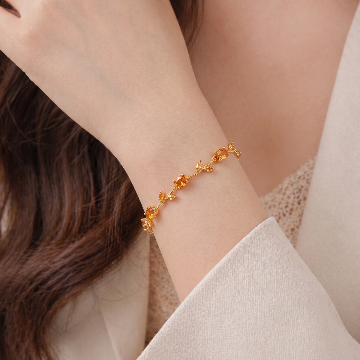 Tulip Bracelet – Elegant Floral Gemstone Jewelry