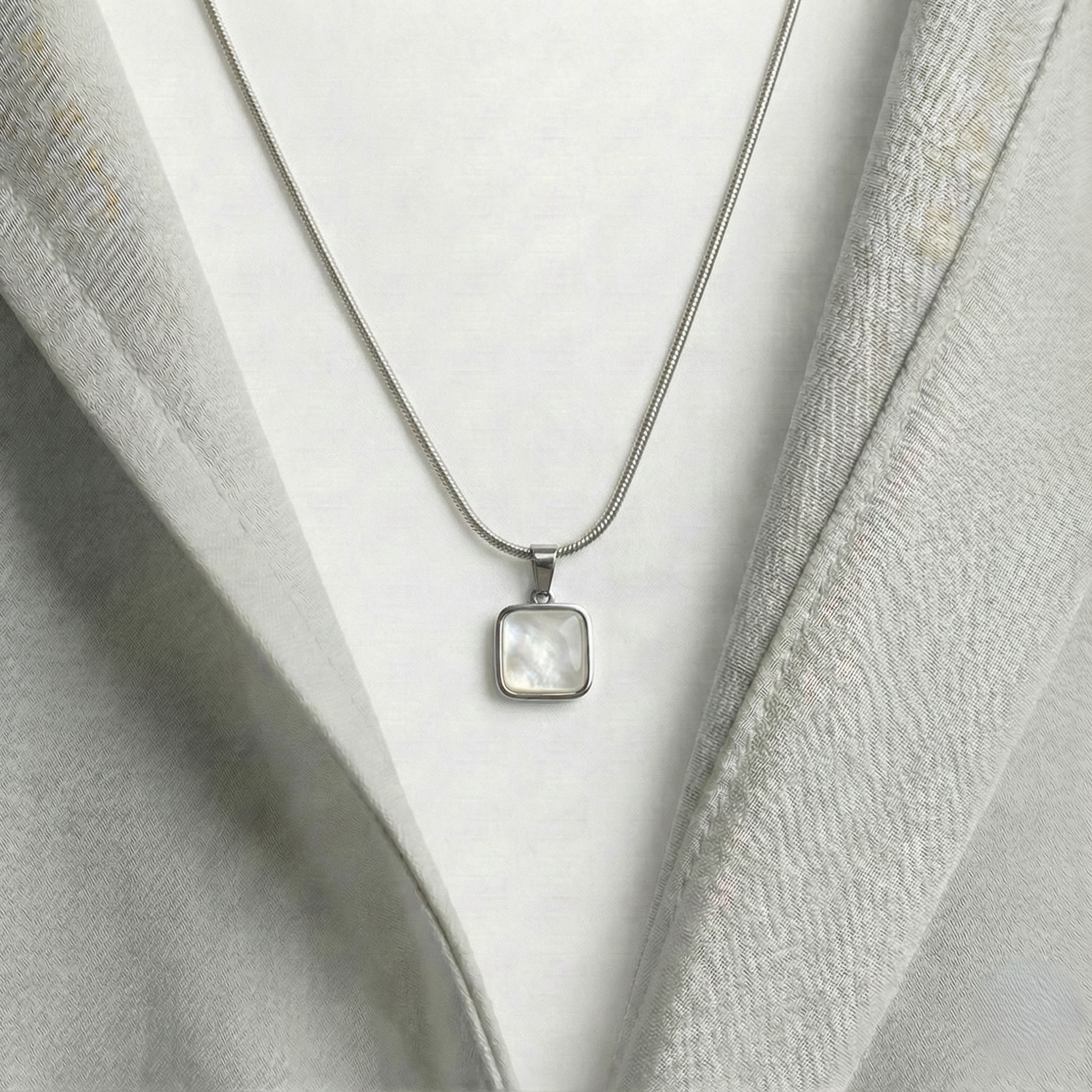 S.Leaf Square Mother-of-Pearl